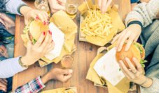 Comer de três em três horas ajuda a emagrecer. Verdade ou mentira?